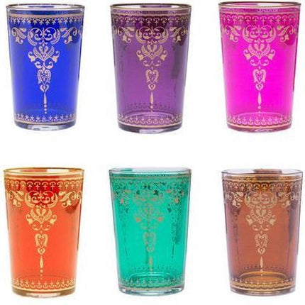 Kleurrijke Marokkaanse theeglazen versierd met traditionele gouden patronen (pak van 6 glazen)