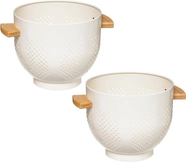 Set van 2x stuks vergiet/zeef op voet wit 22 x 18,5 cm van ijzer met bamboe handvaten - Keukenvergieten