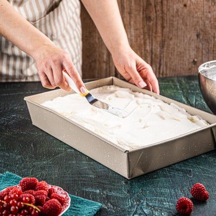 KINGHoff KH1975 Rechthoekige Bakvorm 36,5x24x6 cm - Ovenschaal voor Ovenschotels, Cake en Vlees - Ovenbestendig tot 220°C - Antiaanbaklaag - Beige - Cakevorm - Taartvorm