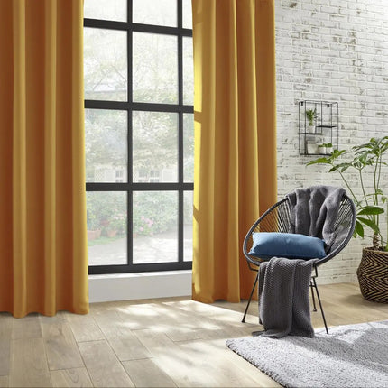 Atmosphera verduisterende gordijnen - set 2x stuks - B135 x L240 cm - okergeel - geplooid - met ringen - kant en klaar