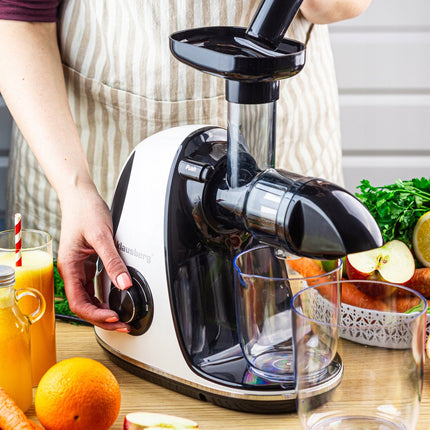 Klausberg Slow Juicer KB-7864 – 150W | Cold Press | Stille Juicer - Groenten en Fruitpers – Met Pulpreservoir - Juice Maker - Wit