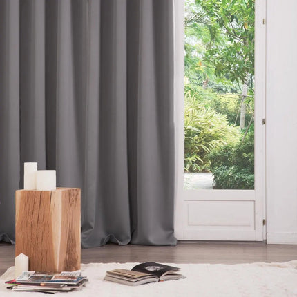 Atmosphera verduisterende gordijnen - set 2x stuks - B135 x L240 cm - grijs - geplooid - met ringen - kant en klaar