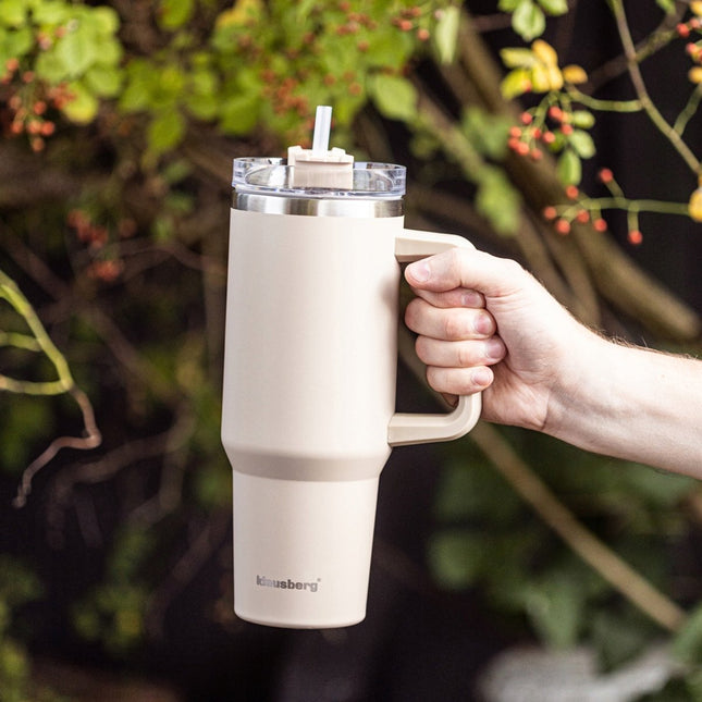 Klausberg KB-7944 Thermische Beker - 1100 ml - Lichtbeige - Dubbelwandige Vacuum Isolatie - Met Handvat en Sluitdop - Thermosbeker - Warmhoudbeker