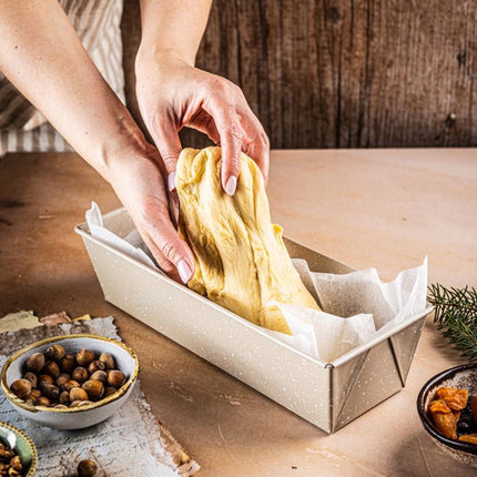 KINGHoff Bakvorm 31 cm - Fruitcakevorm voor Cake en Brood - Koolstofstaal met Anti-Aanbak Laag - Ovenbestendig tot 220°C - Beige Marmervorm KH-1972