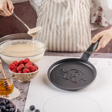 Klausberg KB-7974 Pannekoekenpan - Olifant Motief - Ø18 cm - Zwarte Antiaanbaklaag - Geschikt voor Alle Kookstellen Inclusief Inductie