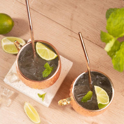 KINGHoff Moscow Mule Bekerset – 2 Koperen Bekers 500 ml + 2 Metalen Rietjes – RVS Binnenzijde – Hammered Design – Ideaal voor Cocktails & Iced Drinks