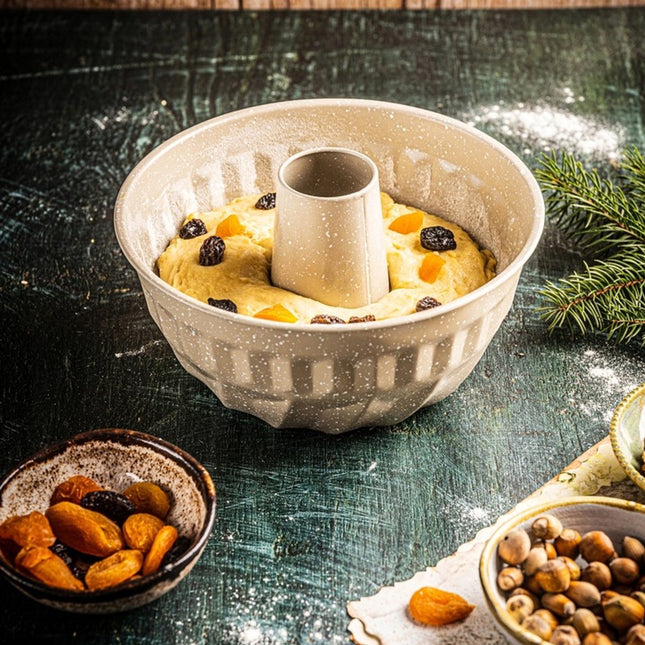 Kinghoff KH1993 Vorm voor Cake | 22 cm met Gat | Marble Anti-aanbaklaag | Gelijkmatig Bakken | Beige | Tulband vorm