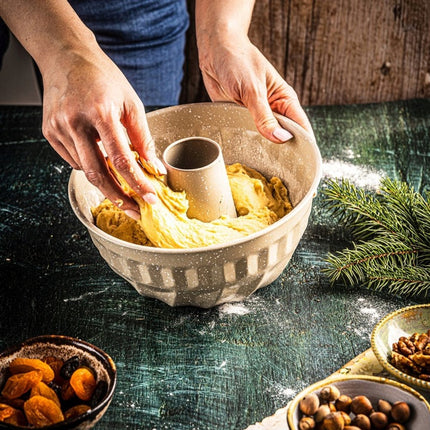 Kinghoff KH1993 Vorm voor Cake | 22 cm met Gat | Marble Anti-aanbaklaag | Gelijkmatig Bakken | Beige | Tulband vorm