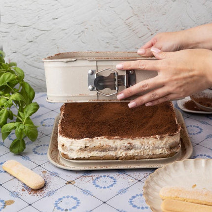 KINGHoff KH-1977 Vierkante Bakvorm met Losse Rand 27,5x27,5x8 cm - Vorm voor Cheesecake, Tiramisu en Taarten - Antiaanbaklaag - Ovenbestendig tot 220°C - Bakvorm - Cakevorm - Taartvorm