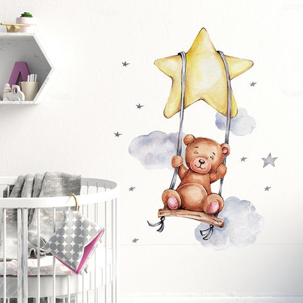 Sipo Wandsticker Beer op Schommel - Zelfklevende Muurdecoratie voor Kinderkamer - 74x54 cm - Schattige Beer Wandsticker voor Babykamer en Peuterruimte