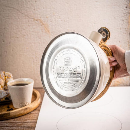 KINGHoff Fluitketel 2 Liter – RVS – Inductie Geschikt – Crème Beige met Houtlook Handgreep – Diamantstructuur – KH-1998