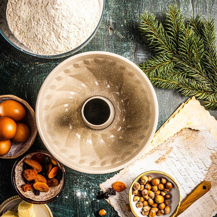 Kinghoff KH1993 Vorm voor Cake | 22 cm met Gat | Marble Anti-aanbaklaag | Gelijkmatig Bakken | Beige | Tulband vorm