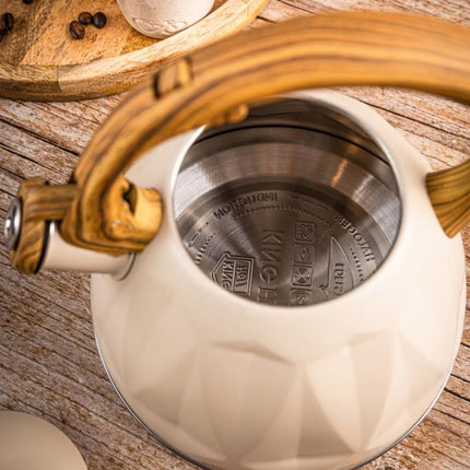 KINGHoff Fluitketel 2 Liter – RVS – Inductie Geschikt – Crème Beige met Houtlook Handgreep – Diamantstructuur – KH-1998