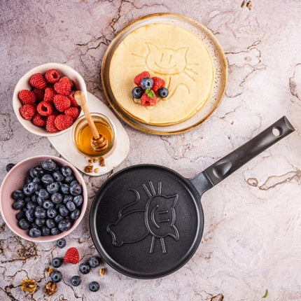 Klausberg KB-7973 Pannekoekenpan - Katten Motief - Ø18 cm - Zwarte Antiaanbaklaag - Geschikt voor Alle Kookstellen Inclusief Inductie - Kat Figuur -