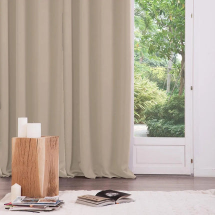 Atmosphera verduisterende gordijnen - set 2x stuks - B135 x L240 cm - beige - geplooid - met ringen - kant en klaar