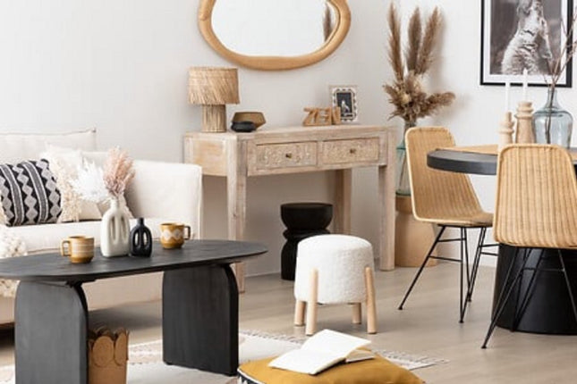 Inuit Witte Bouclé Poef Krukje - Bijzettafel met Houten Poten - 41,5 cm - Krukje - Poef - Nep wol