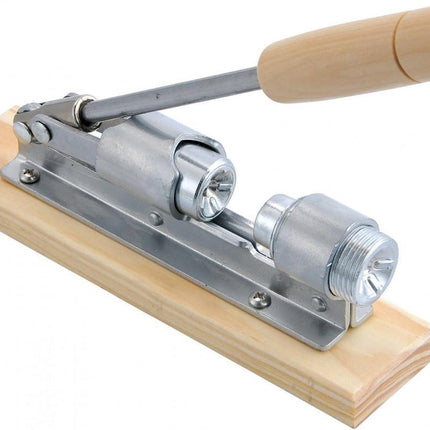 Kinghoff 1301 notenkraker - hout - staal9