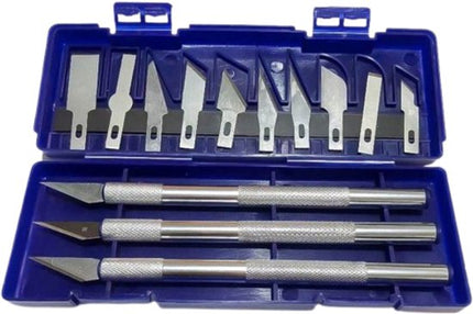 13-Delige Precision Hobby Messen Set - DIY Snij- en Graveermessen - Hoge Koolstofstaal Bladen - Aluminium Handvat - Hobbymes Set voor Knutselen, Modelbouw en Papier Snijden - 15.5 x 11.5 x 2 cm - Zilver - Scalpelset - Scalpel