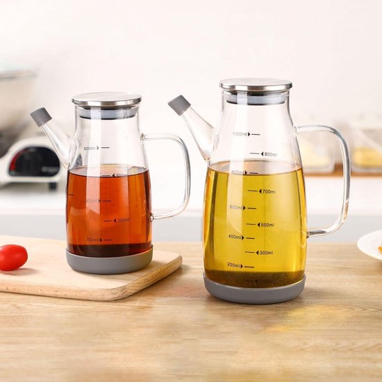Classic Borosilicate Glass Oil Bottle with Lid and Rubber Base - Dressing Holder for Glass Vinegar - 600ml