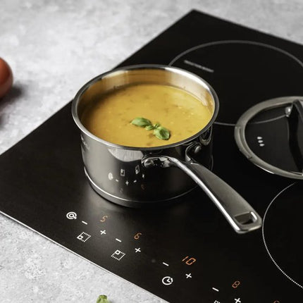 Steelpan 16 cm met glazen afgietdeksel en maataanduiding, rvs