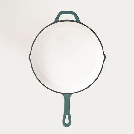 Homla - Andreas Cast Iron Pan - Gietijzeren Koekenpan - Ovenbestendig 220°C - Steakpan of Bakpan Inductie Geschikt - Duurzame Koekenpan - Ø26 x 5 cm - Groene Geëmailleerde Pan
