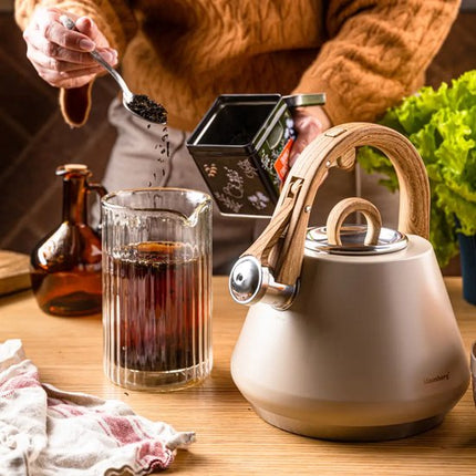 Klausberg 7950 - Fluitketel met fluit - 2.5 liter - RVS - beige - houten handvat (kopie)