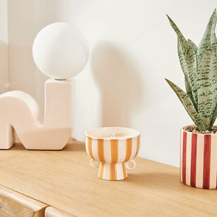 Chéri Geurkaars Pot - Scented Candle 1 Lont Luxe Decoratie Kaars 25u Brandtijd - Bloemige & Kruidige Geurkaars Woonkamer Sfeerkaars - Decoratieve Kaars in Pot Gift Idea - Keramische - 310g - Geel