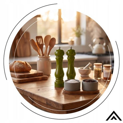 Hage - Gietijzeren Kookset 4-Delig - Braadpan 5L 26 cm met Deksel & Koekenpan 20 cm - 2 Zout- en Pepermolens 100 ml - Geëmailleerd - Inductie, Gas & Oven - Keramische Maalschijven - Olijfgroen