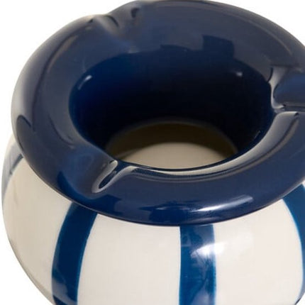 Dela Asbak - Design Asbak Keramiek - Compacte Sigaretten Asbak - Moderne Tafelasbak - Decoratieve Asbak voor Binnen - ca. Ø9 x 6 cm - Blauw