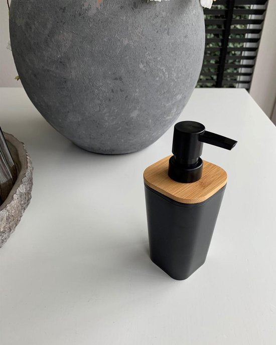 5Five Zeeppompje/zeepdispenser - polyresin - zwart - 300 ml - navulbaar - toilet/badkamer/keuken