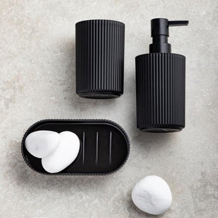 Homla - Leon Badkameraccessoiresset - Badkamer Set Modern Design - Badkamer Set - Badkamer Accessoires - Zeepdispenser, Zeepbakje en Tandenborstelhouder - Kunststof - 27 x 8 x 8 cm - Zwart