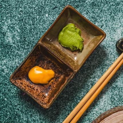 MPLCo - Ondes Dubbele Dip Schaaltje - Dubbele Kom voor Saus & Tapas - Sushi Schaaltje 2 Vakken - Dip Bowl Keramiek - Vaatwasser & Magnetron Bestendig - 50ml - ca. 14 x 7.5 x 3 cm - Aardetinten