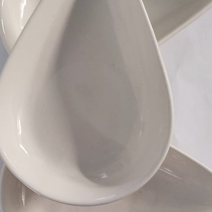 5 stuks ovale schaaltjes voor snack, apertief of tapas gebroken wit met ronde voet 17x112.5 cm